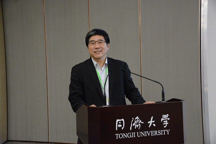 李金惠教授做报告_副本.jpg